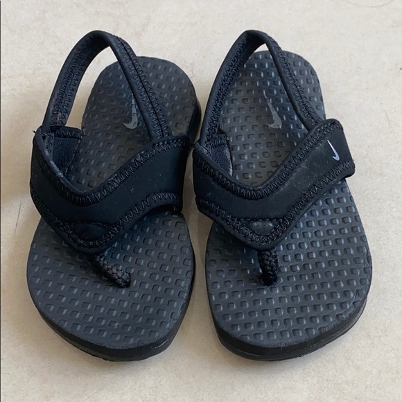 nike sandals 6c